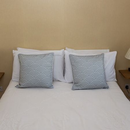 The Cliff House Hotell New Milton Exteriör bild