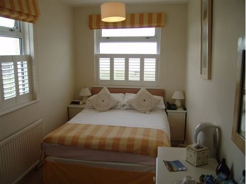 The Cliff House Hotell New Milton Exteriör bild